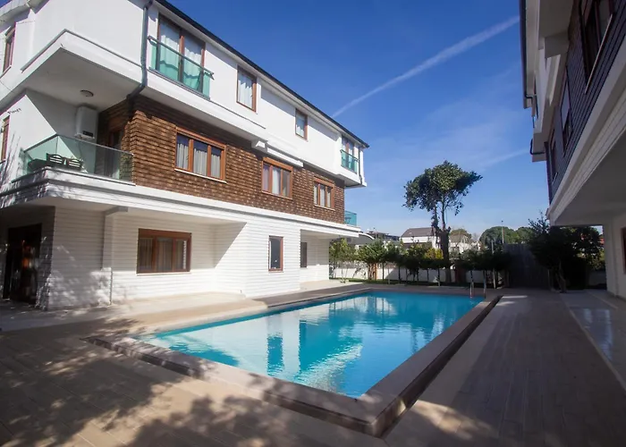 Lara Breeze Homes